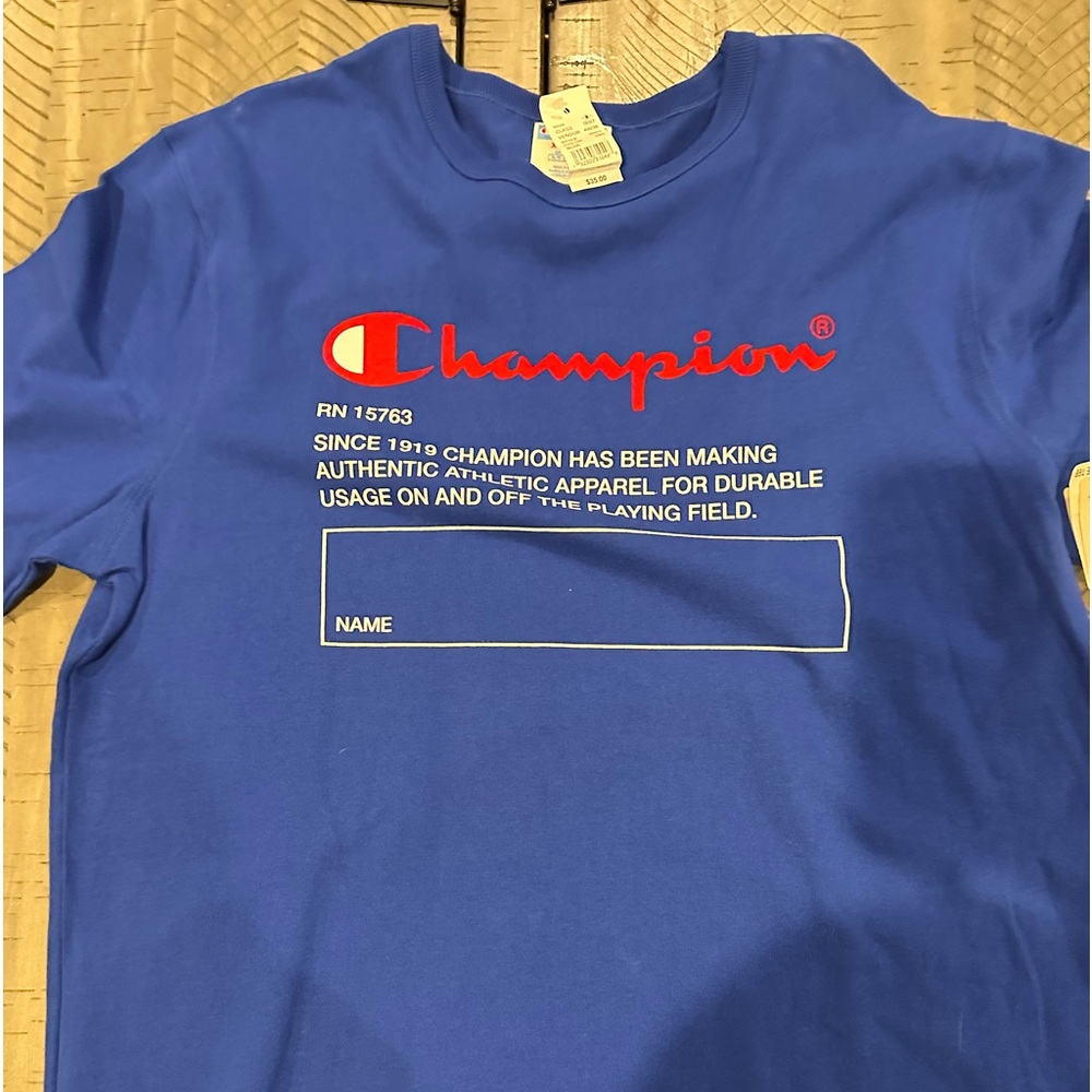 Champion T-shirt